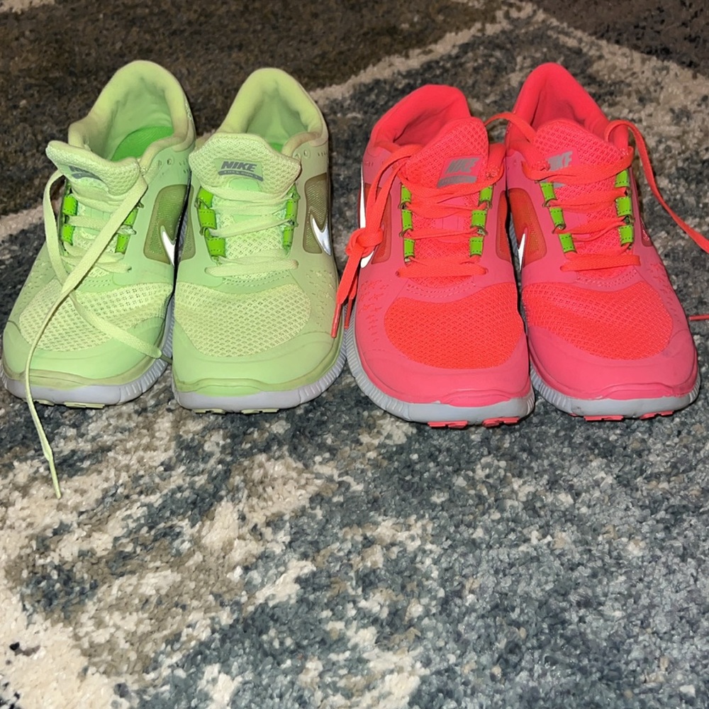 Nike Free Run 3 5.0 size 7 *****BOTH for $50 ******
